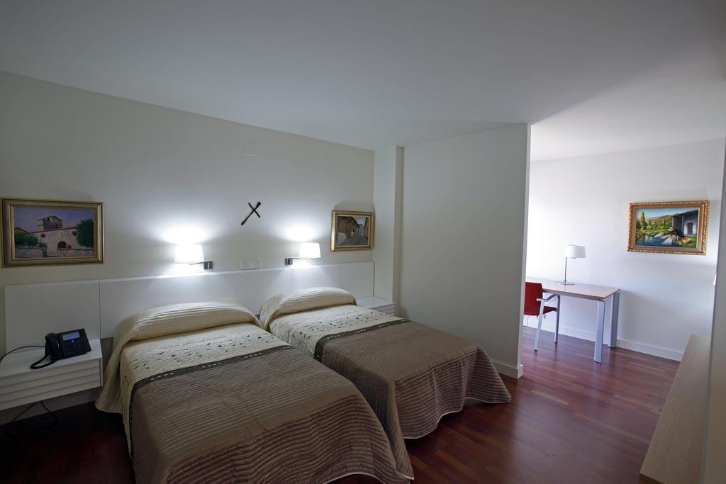 Posada San Juan De La Cruz Fontiveros Pokoj fotografie